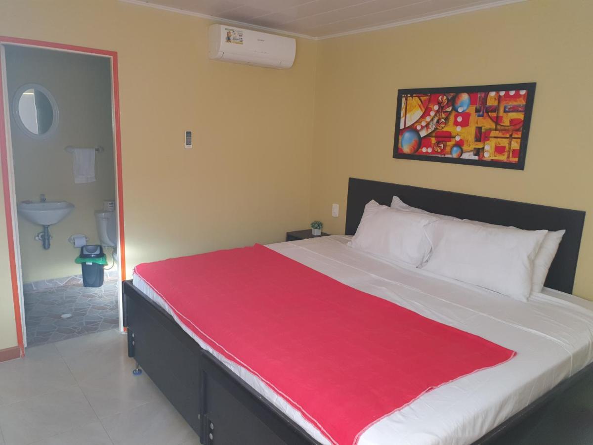 Victoria'S Gennie Bay Village Hostal San Andres  Ngoại thất bức ảnh