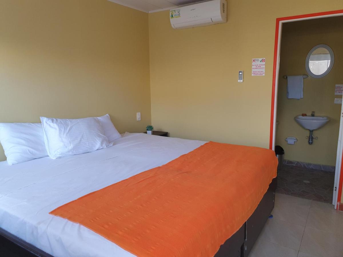 Victoria'S Gennie Bay Village Hostal San Andres  Ngoại thất bức ảnh