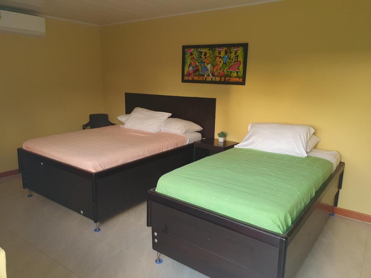 Victoria'S Gennie Bay Village Hostal San Andres  Ngoại thất bức ảnh