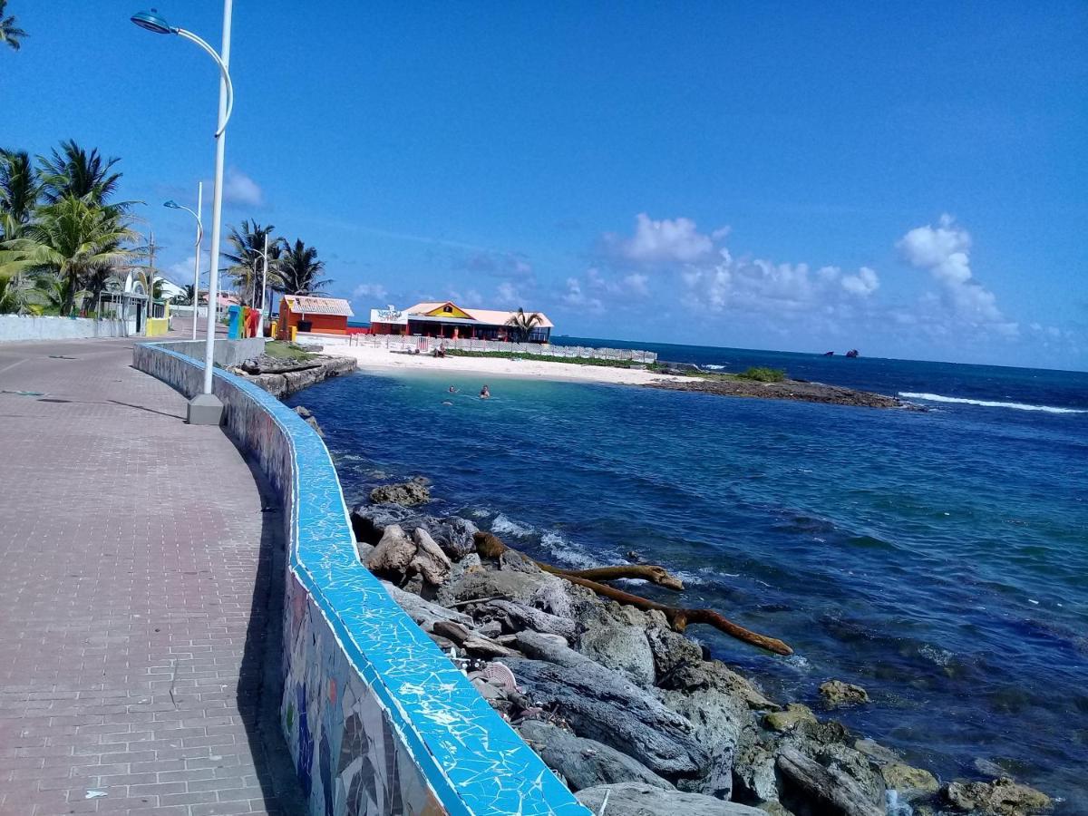 Victoria'S Gennie Bay Village Hostal San Andres  Ngoại thất bức ảnh